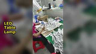 Επιτραπέζιο φωτιστικό LED με μοντέρνο σχέδιο εξοικονόμησης ενέργειας