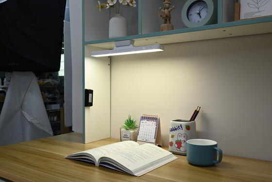 Δυνατή μαγνητική απορρόφηση LED προστασία ματιών επαναφορτιζόμενο 800mA λαμπτήρα δροσερό φως usb τροφοδοτούμενο μαθησιακά φώτα