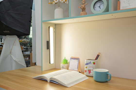 Λάμπα μαγνητικής έλξης που προσφέρει θερμοκρασία χρώματος 3000-6500K για λεπτομερή επιθεώρηση και εργασίες διασφάλισης