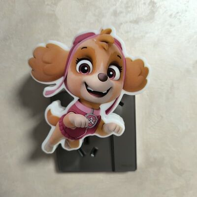 Lámpara de noche enchufable, fuente de alimentación enchufable, bombilla LED que ofrece luz suave para dormitorios