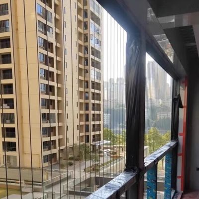 Μεταλλικό συρματόσχοινο με μέθοδο εγκατάστασης με μπουλτούκια